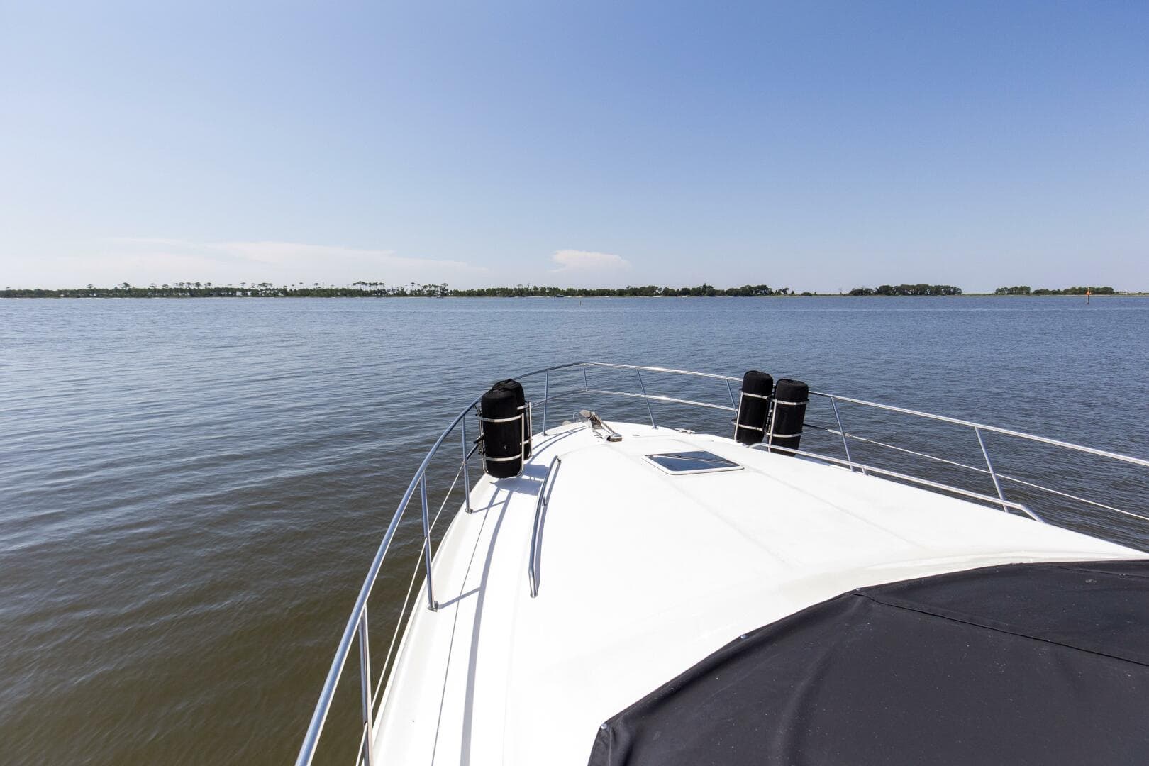 2000 40 Sea Ray 400 Sedan Bridge Silver Lining Bow