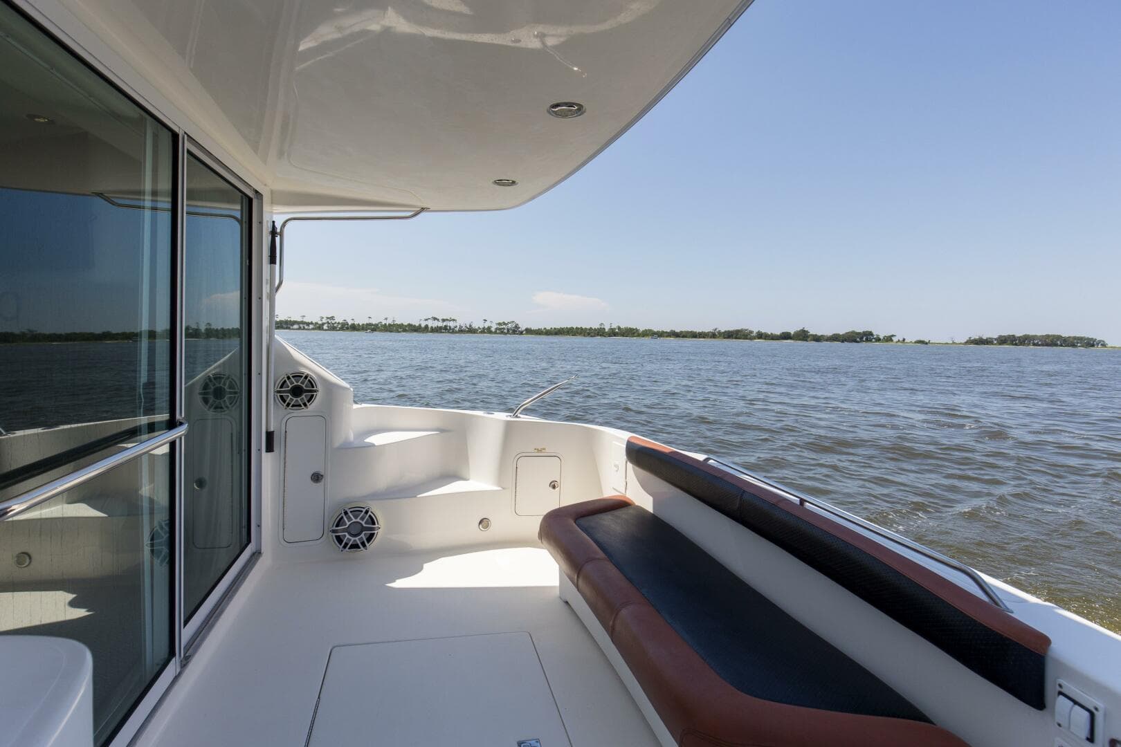 2000 40 Sea Ray 400 Sedan Bridge Silver Lining Mezzanine (1)