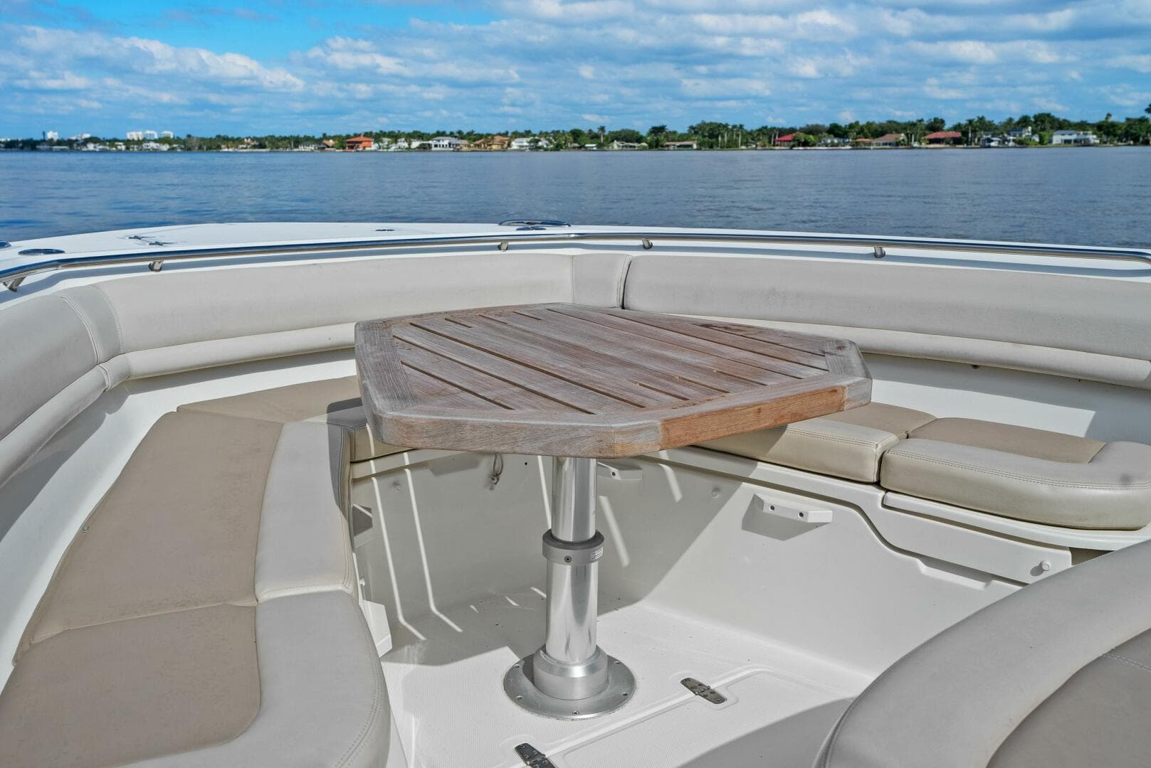 2019 Boston Whaler 380 Outrage 'Lima Kilo' - Bow