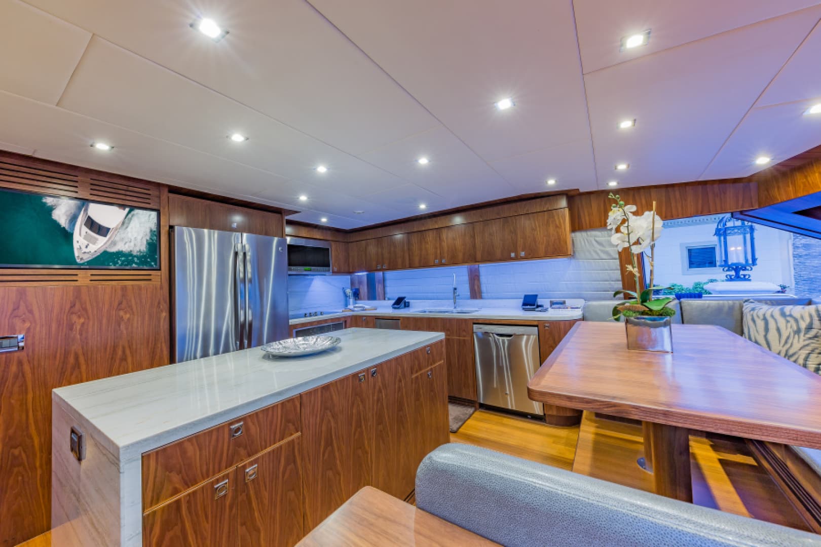 2018 Hargrave Raised Pilothouse