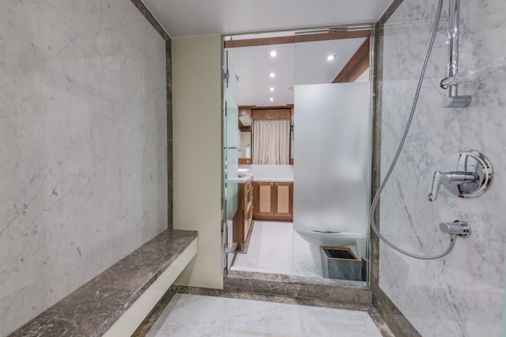 2018 Hargrave Raised Pilothouse