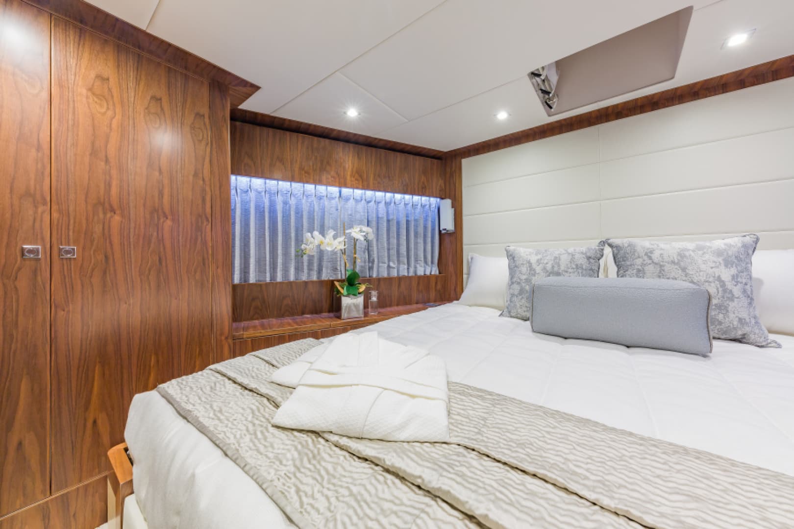 2018 Hargrave Raised Pilothouse