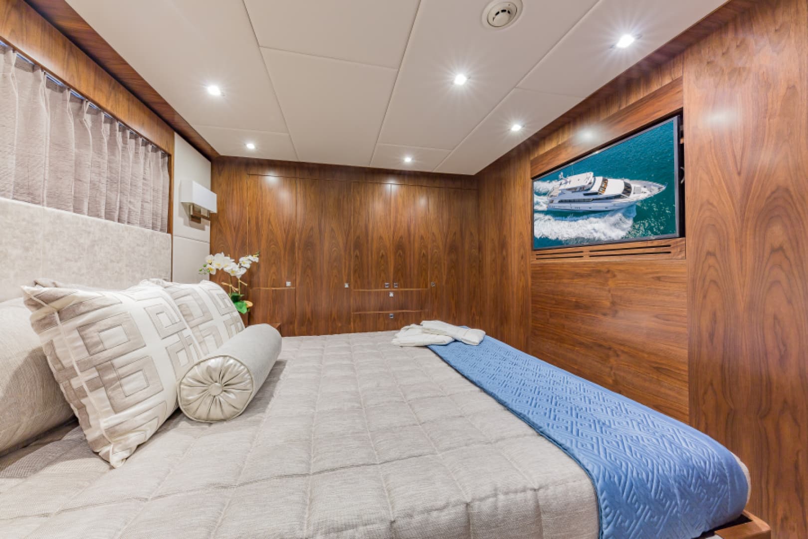 2018 Hargrave Raised Pilothouse