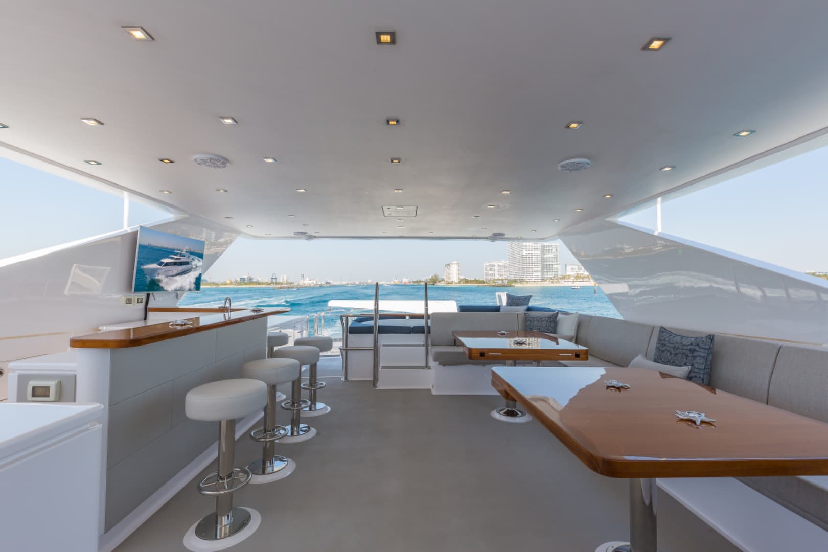 2018 Hargrave Raised Pilothouse