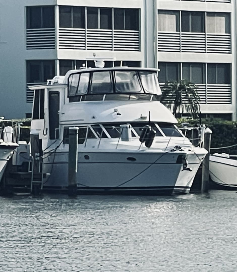 1997 CARVER YACHTS 500 COCKPIT MY
