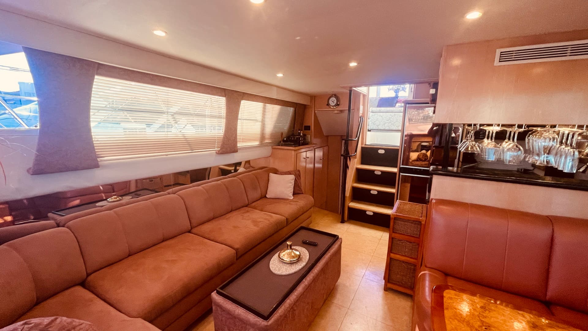 1997 CARVER YACHTS 500 COCKPIT MY