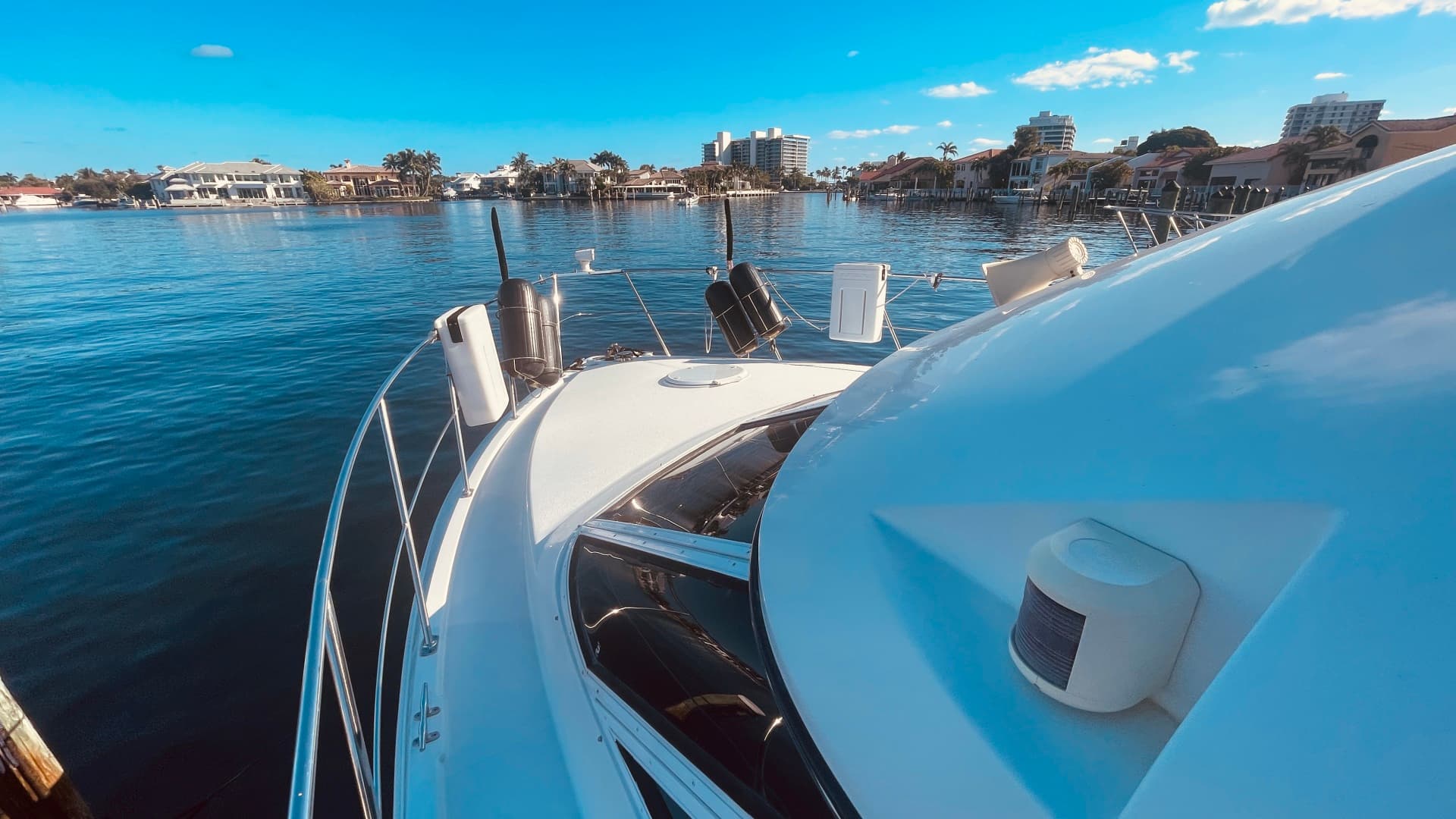 1997 CARVER YACHTS 500 COCKPIT MY