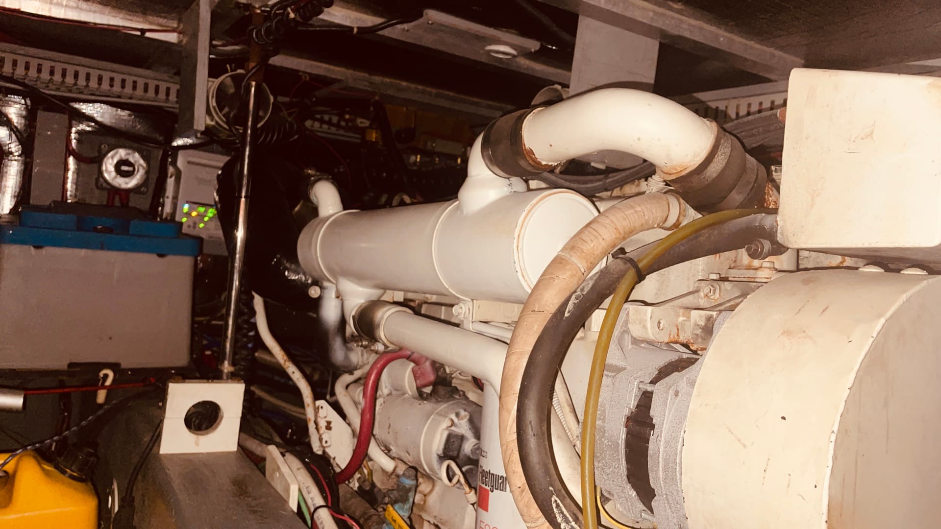 1997 CARVER YACHTS 500 COCKPIT MY