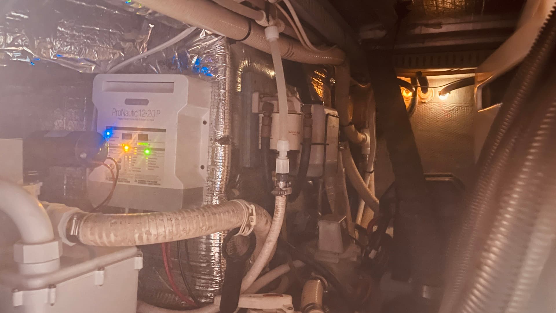 1997 CARVER YACHTS 500 COCKPIT MY