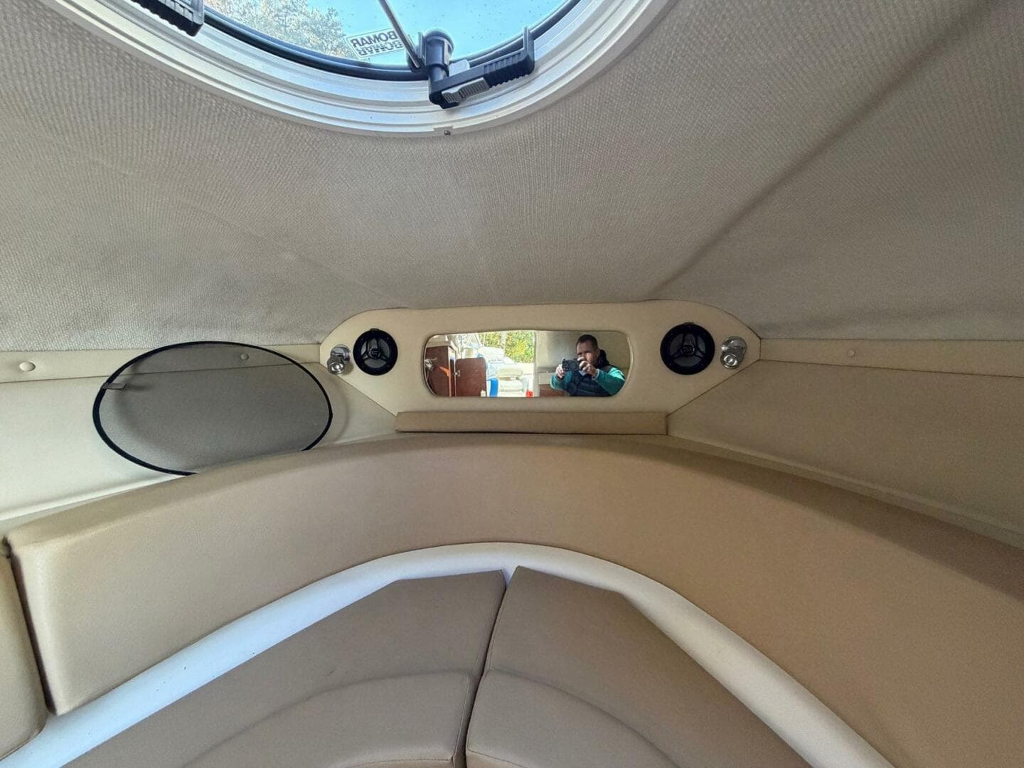 2008 Regal 2450 Cuddy