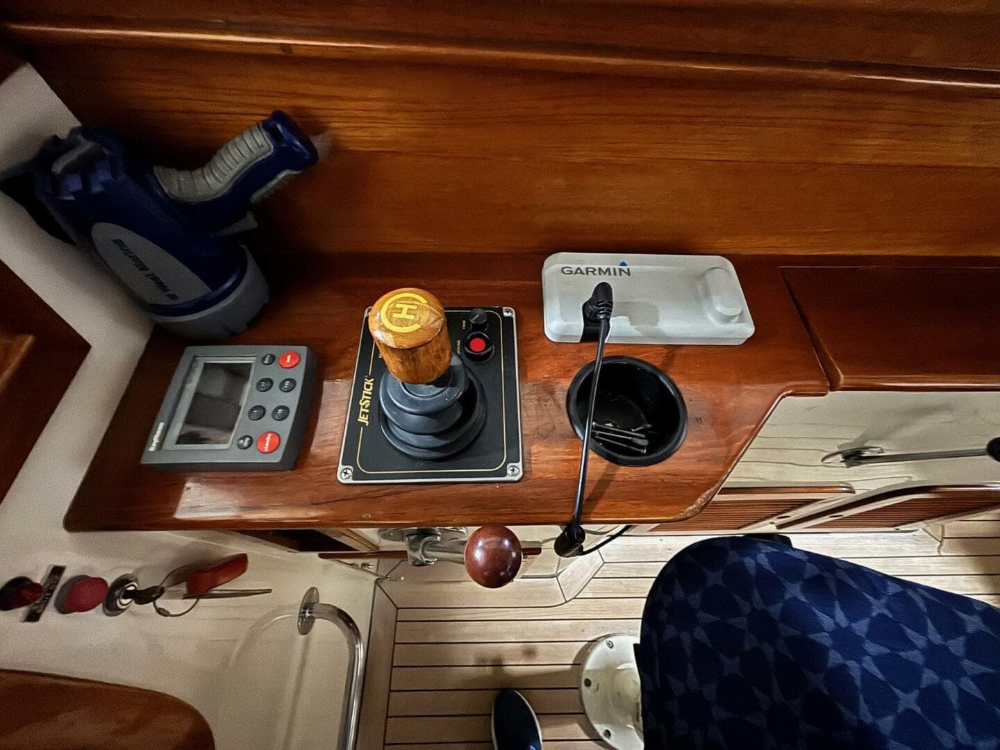 2000 Hinckley 36 Picnic Boat EP