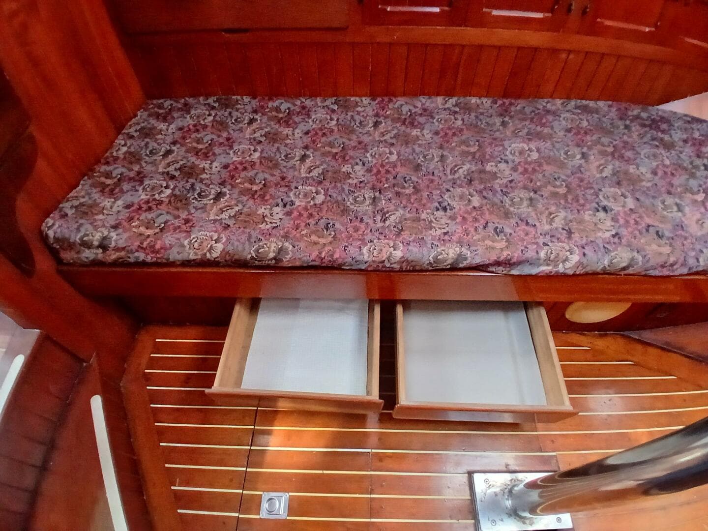 1980 Hardin Center Cockpit