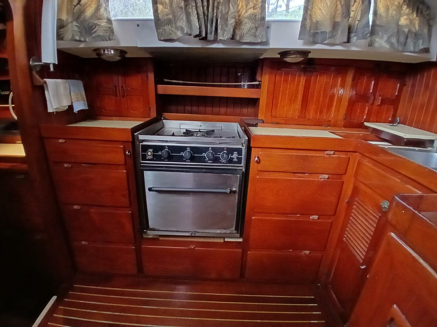 1980 Hardin Center Cockpit