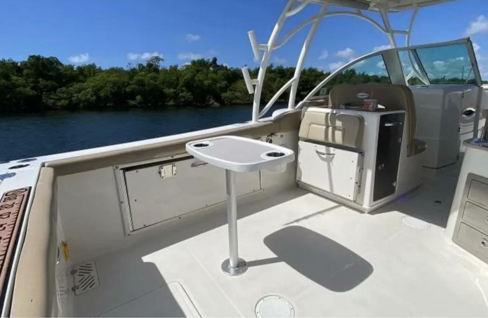 2018 Sailfish 325 DC