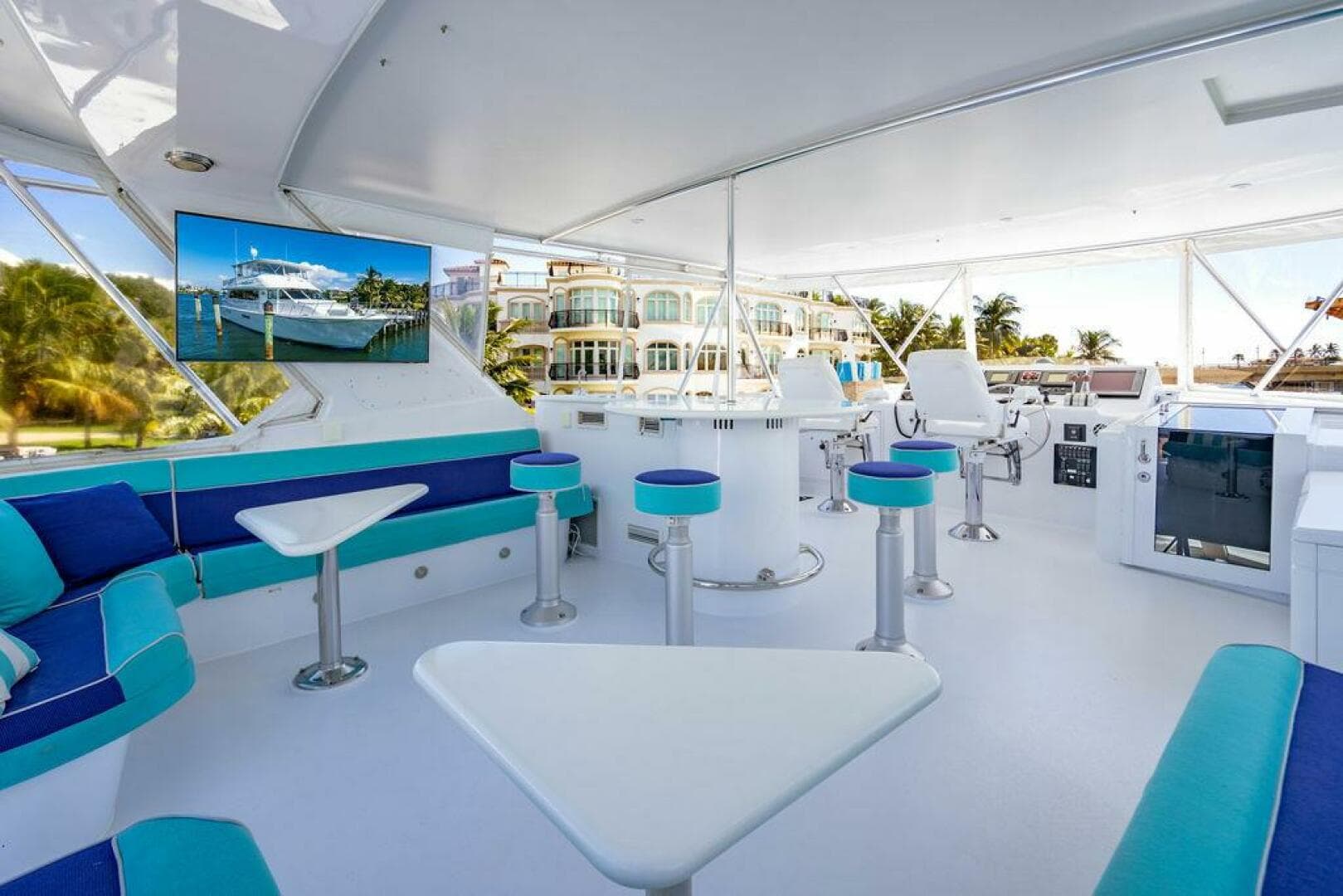 2003 Hatteras Cockpit MY