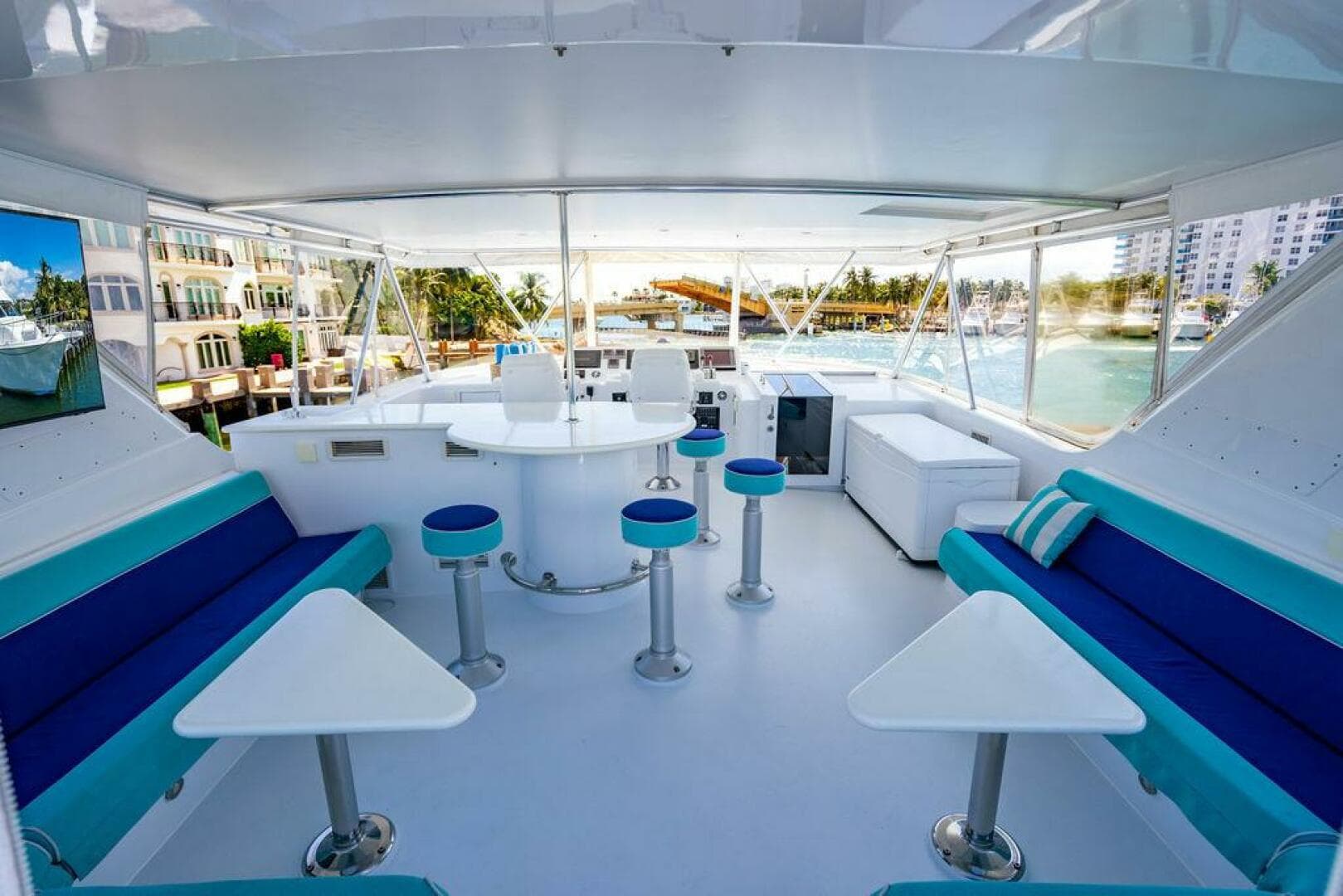 2003 Hatteras Cockpit MY