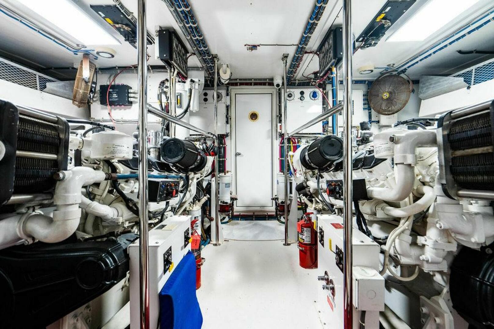 2003 Hatteras Cockpit MY