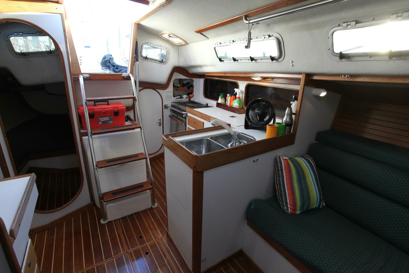 1996 J Boats 120