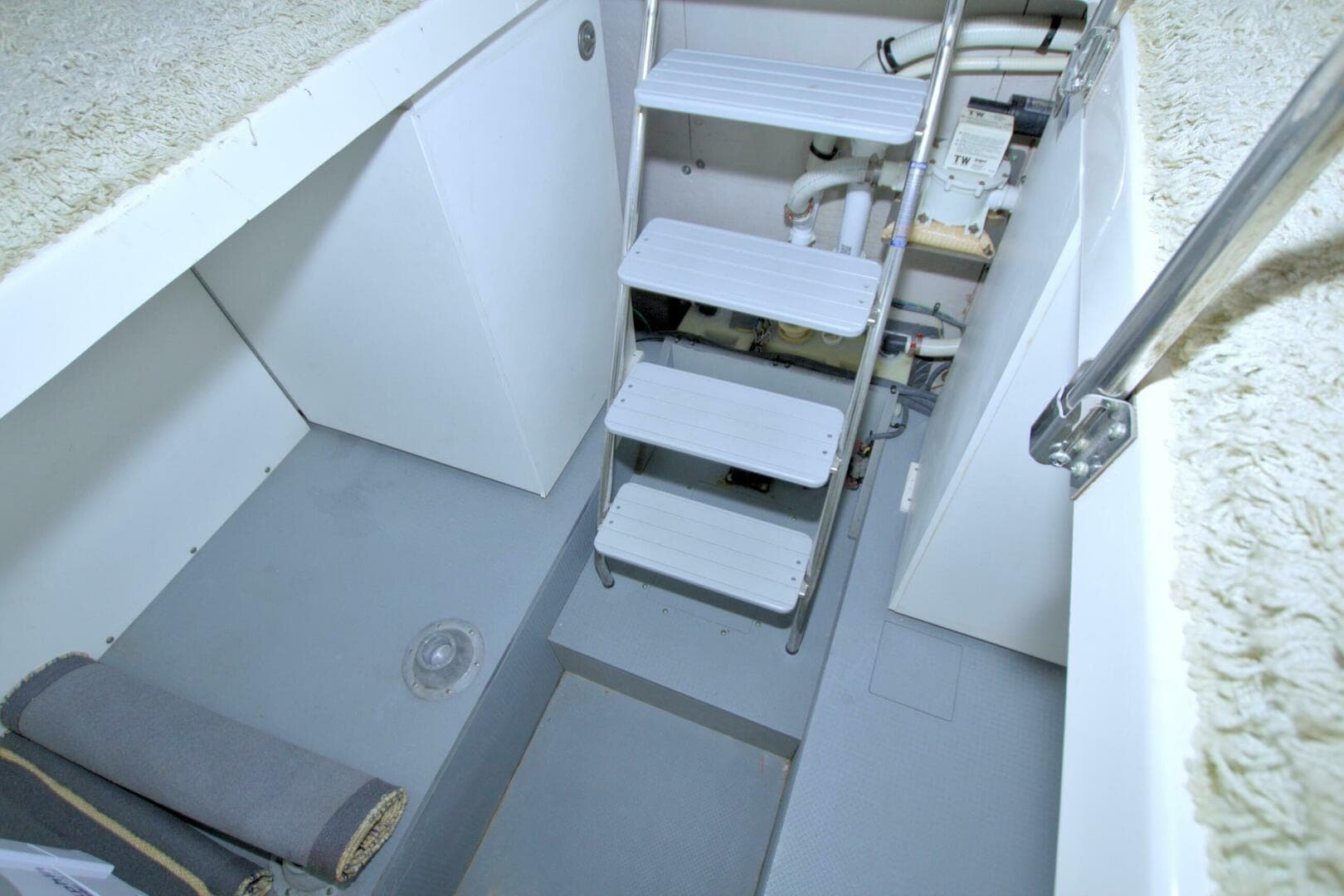 2013 Meridian 441 Sedan