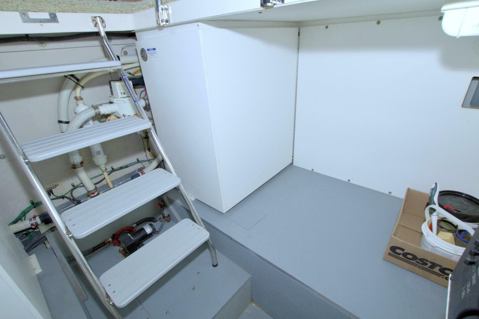 2013 Meridian 441 Sedan