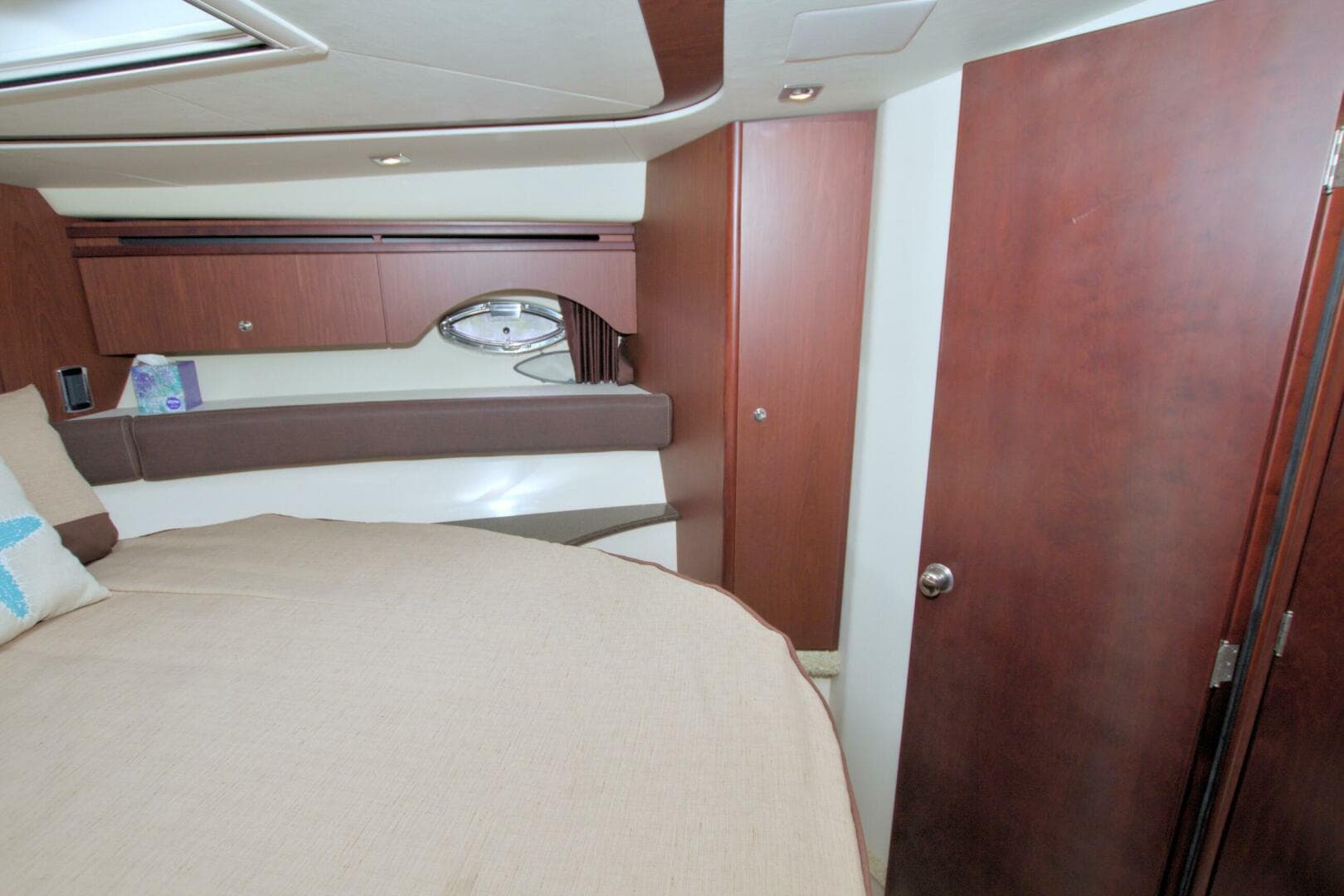 2013 Meridian 441 Sedan