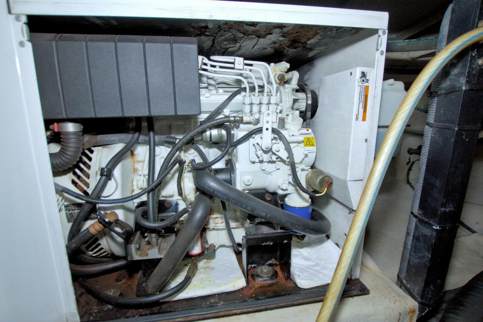 2013 Meridian 441 Sedan