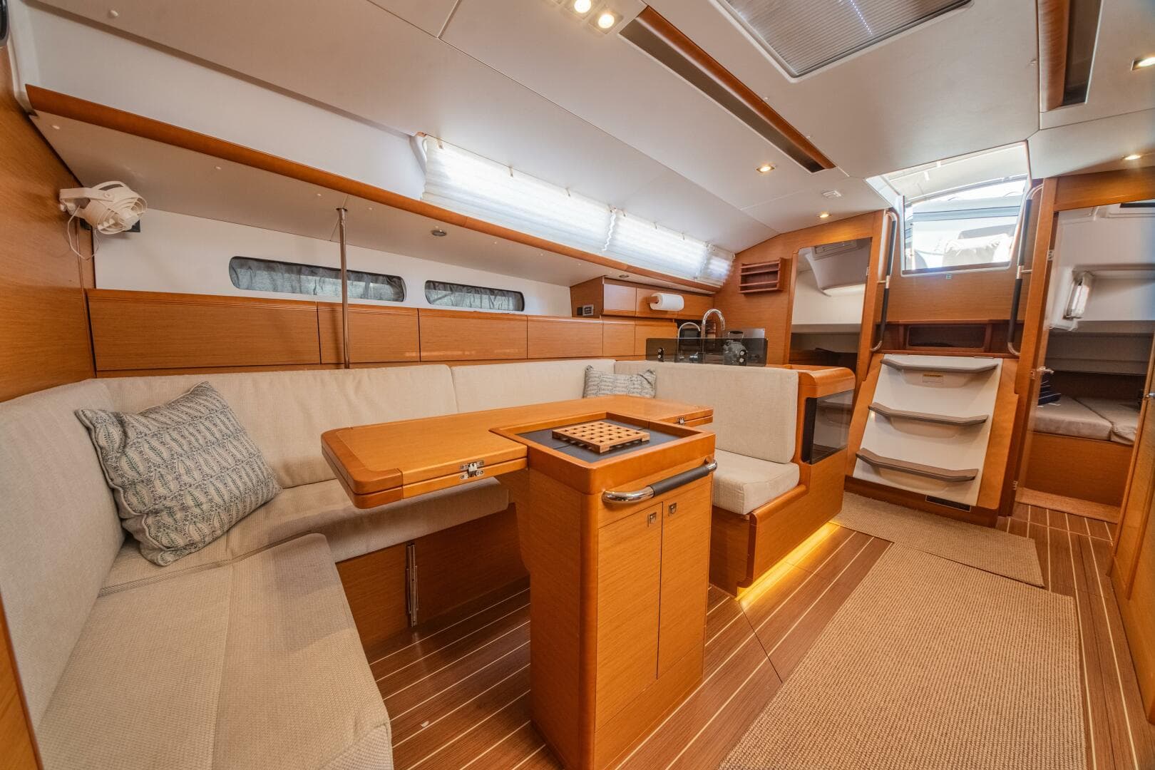 2016 Jeanneau 439