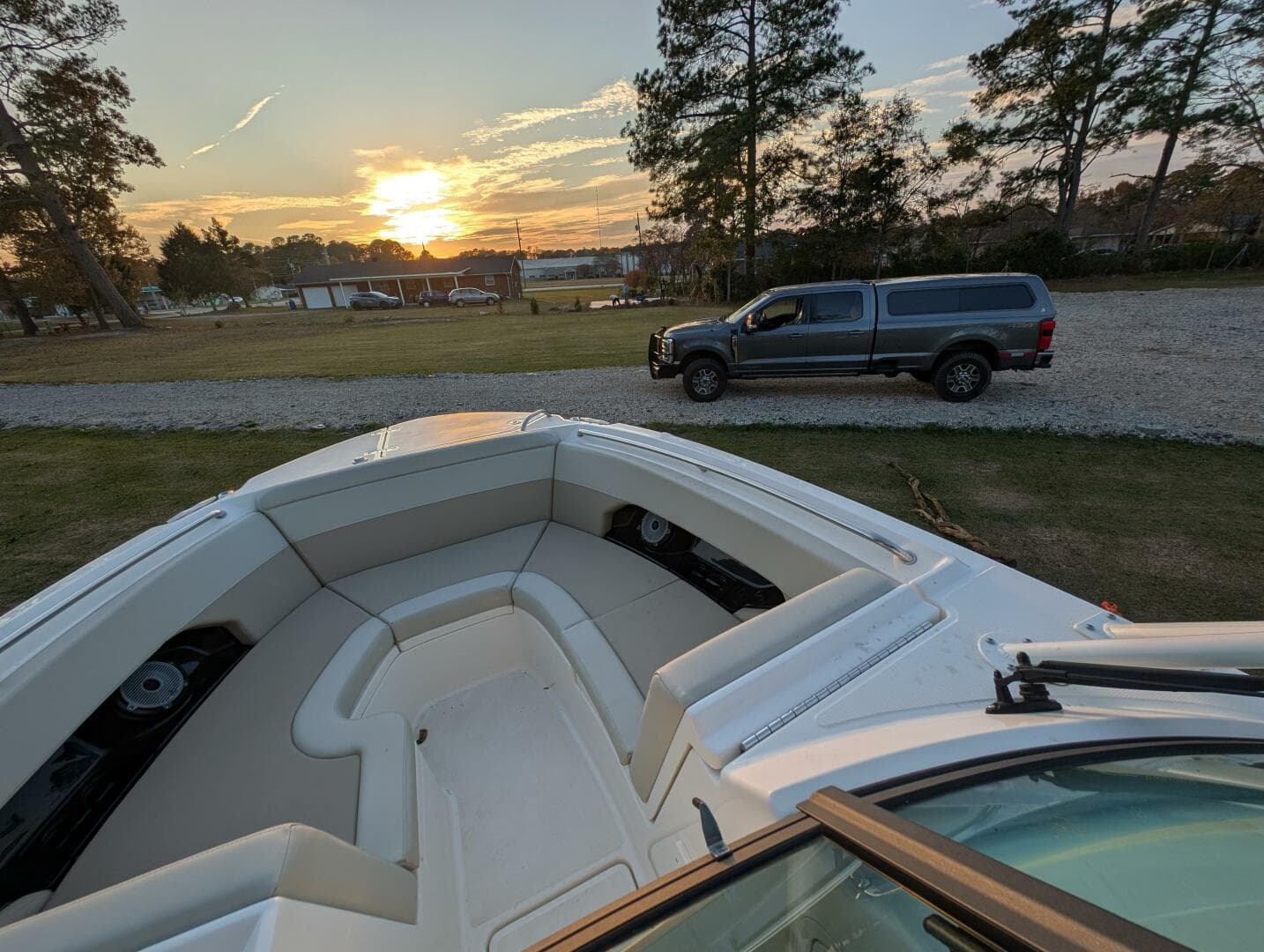 2023 Boston Whaler 240 Vantage