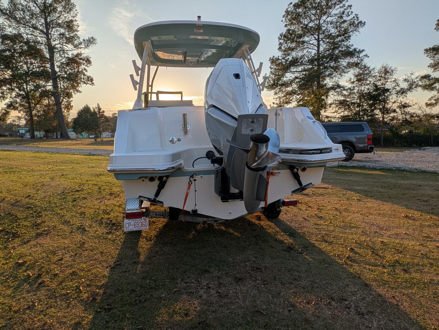 2023 Boston Whaler 240 Vantage
