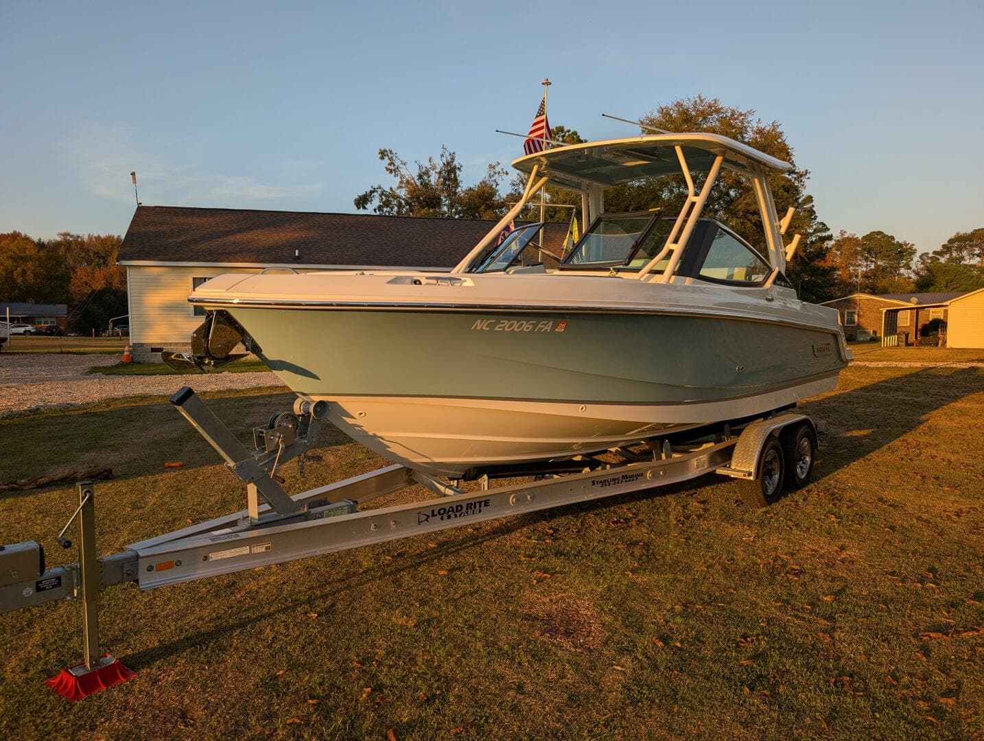 2023 Boston Whaler 240 Vantage