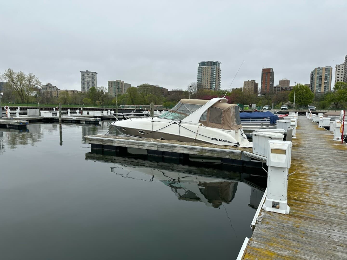 2006 Larson Cabrio 274