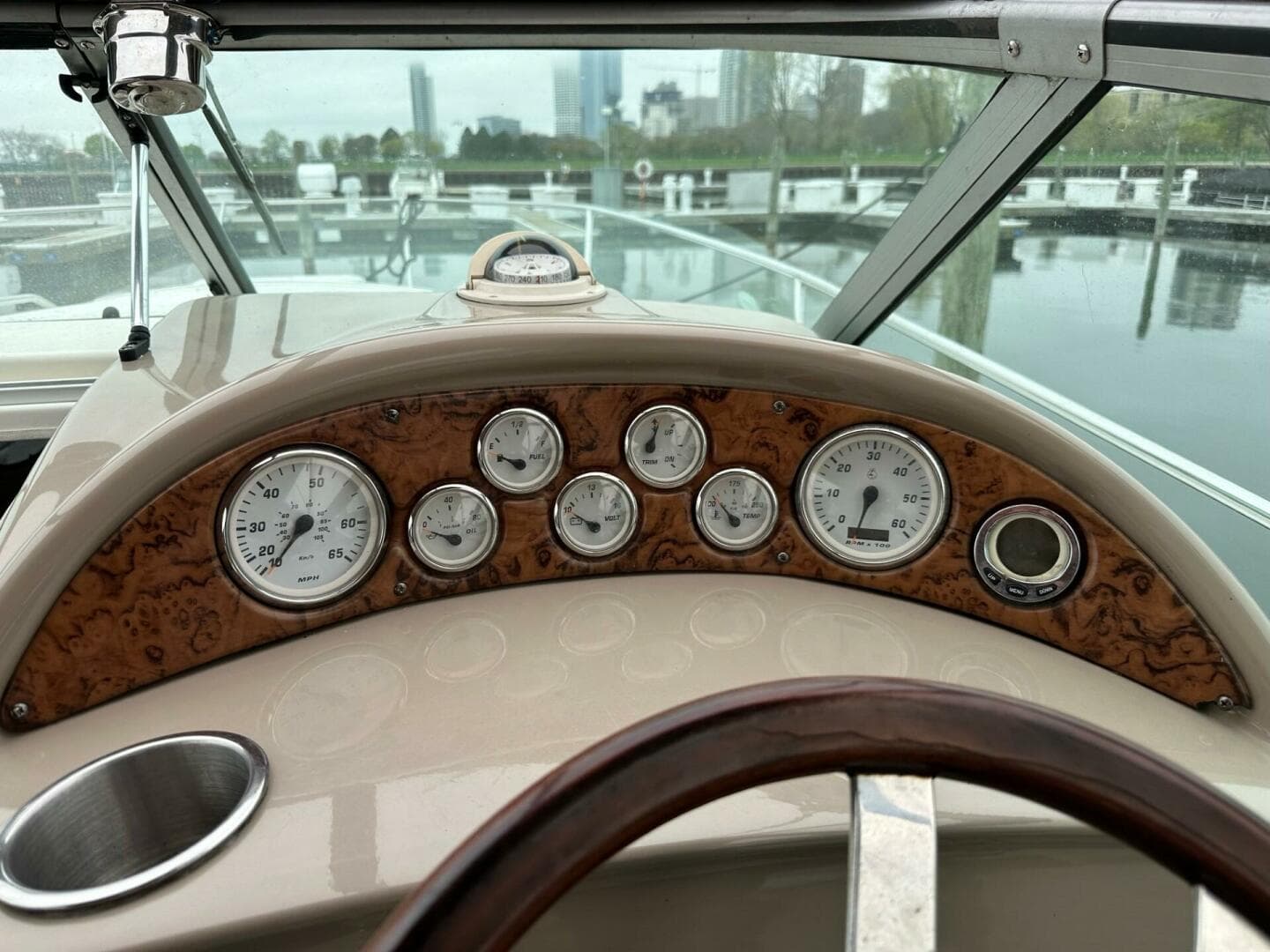 2006 Larson Cabrio 274