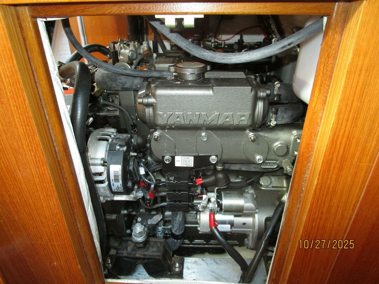 38' Beneteau auxiliary access2