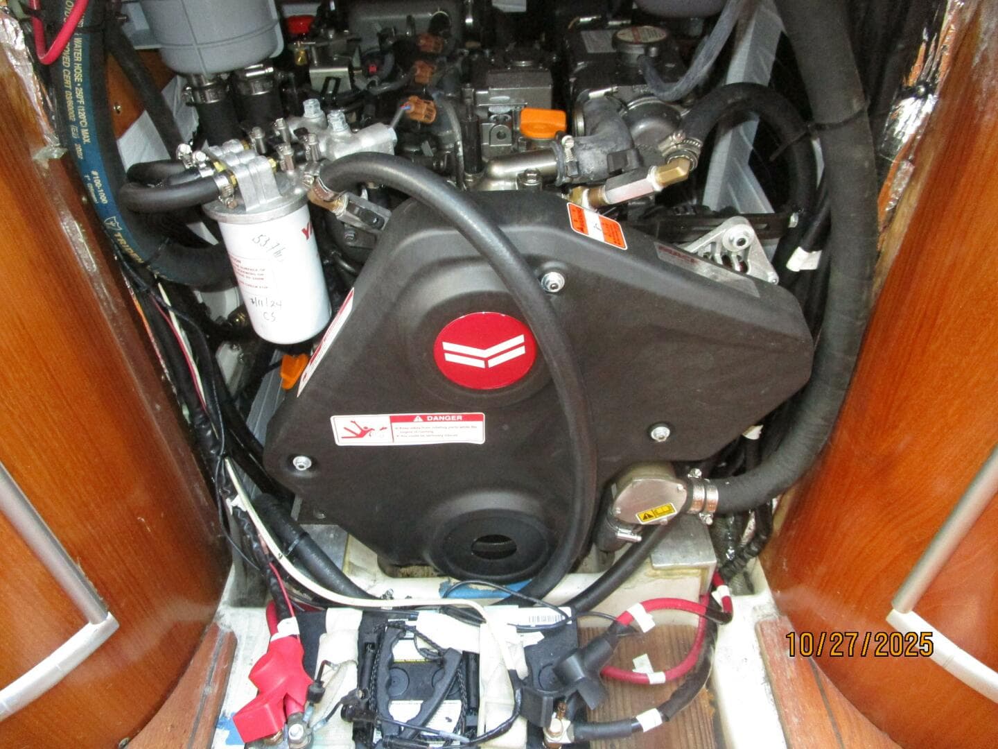 38' Beneteau auxiliary access1