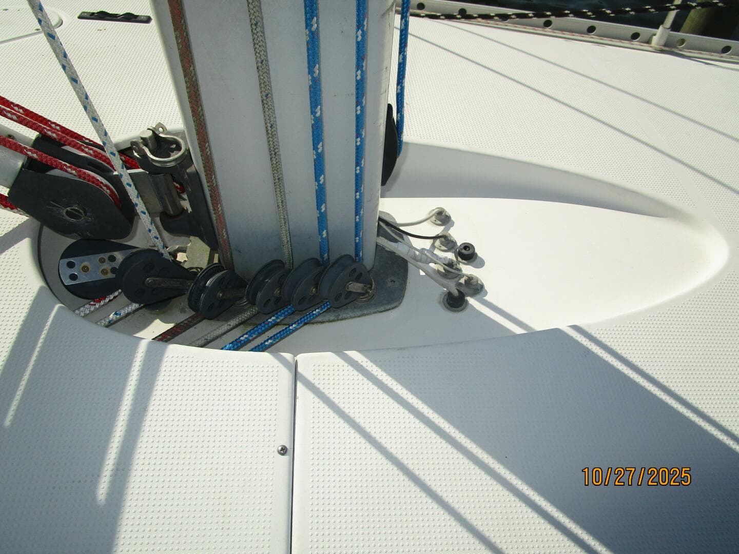 38' Beneteau mast base2