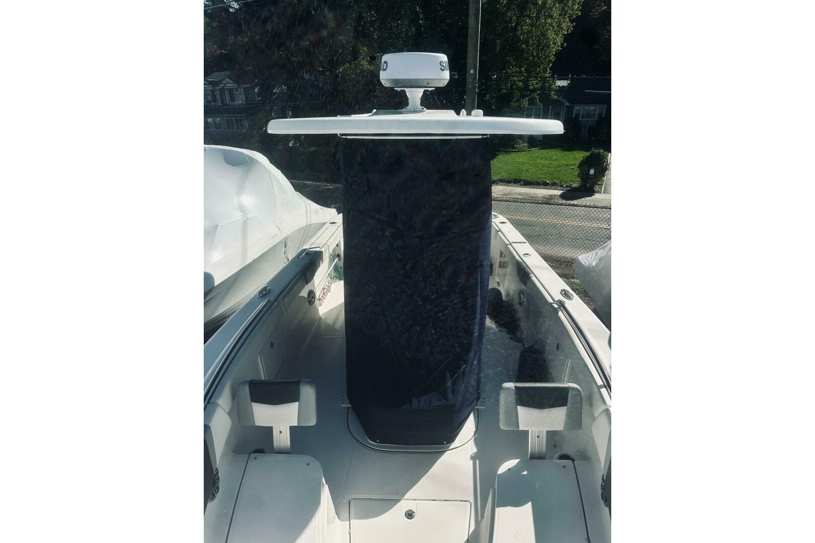 2022 Robalo R272 Center Console
