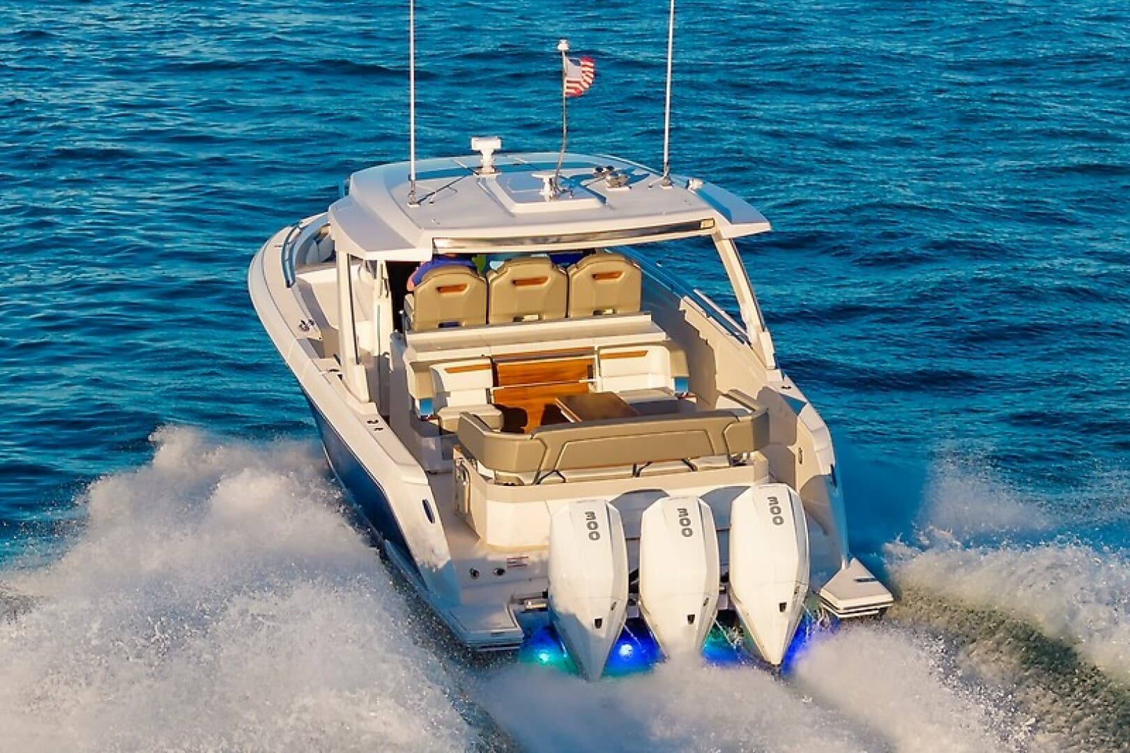 2023 Tiara Yachts 38 LS
