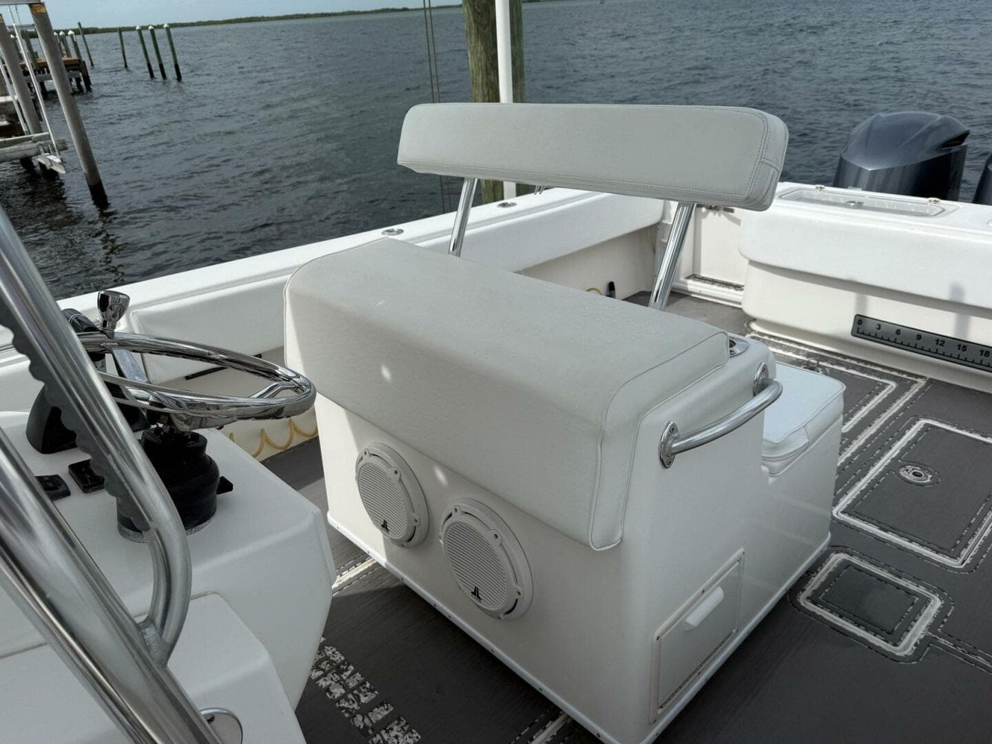 2011 Contender 32 ST