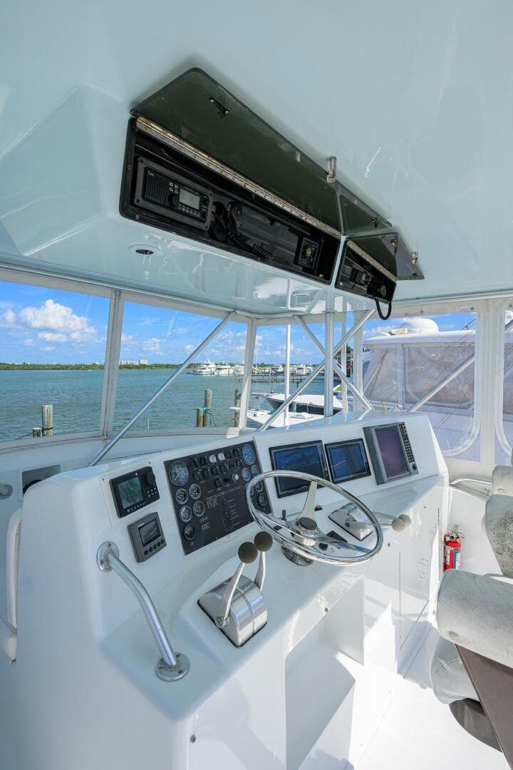 Post 50 SEANYLE - Flybridge- Helm