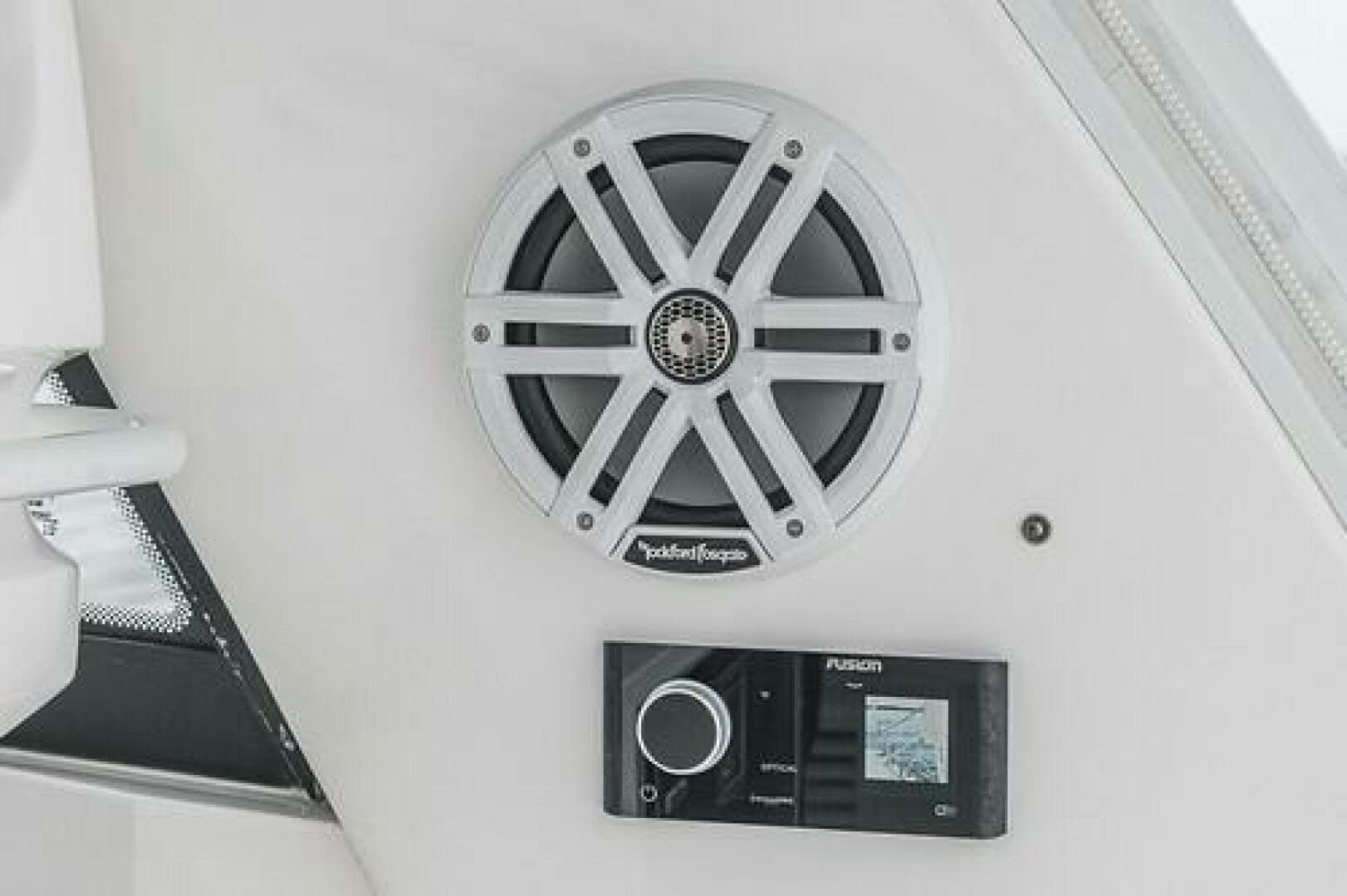 2022 Intrepid 477 Evolution