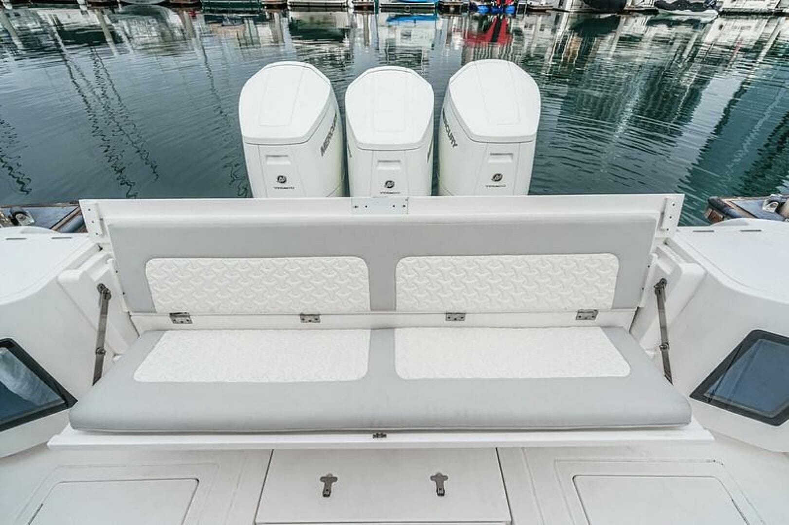 2022 Intrepid 477 Evolution