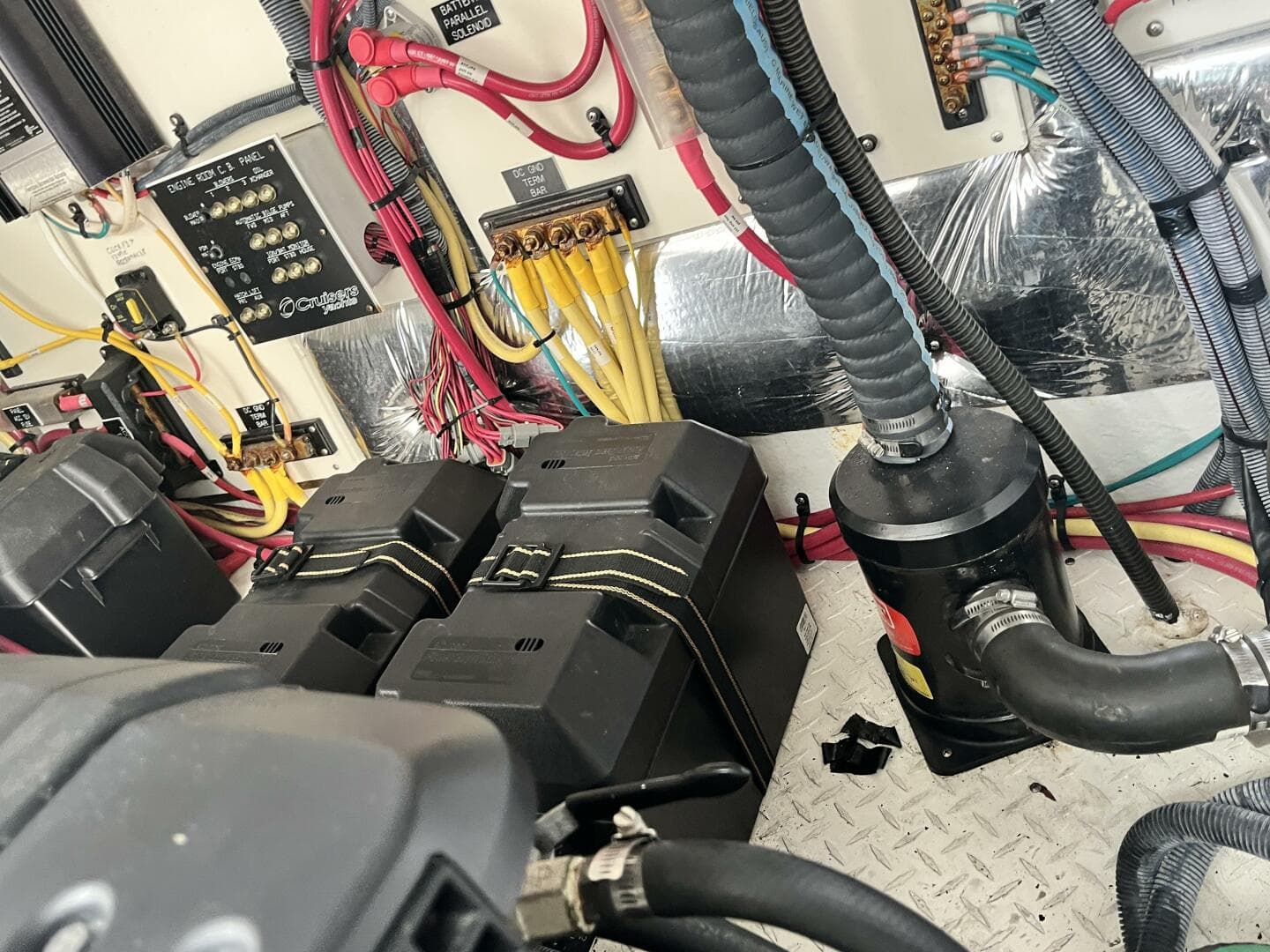 Cruisers 390 Sport Coupe