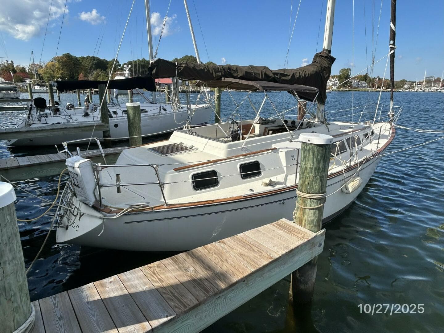 36' S2 starboard aft profile
