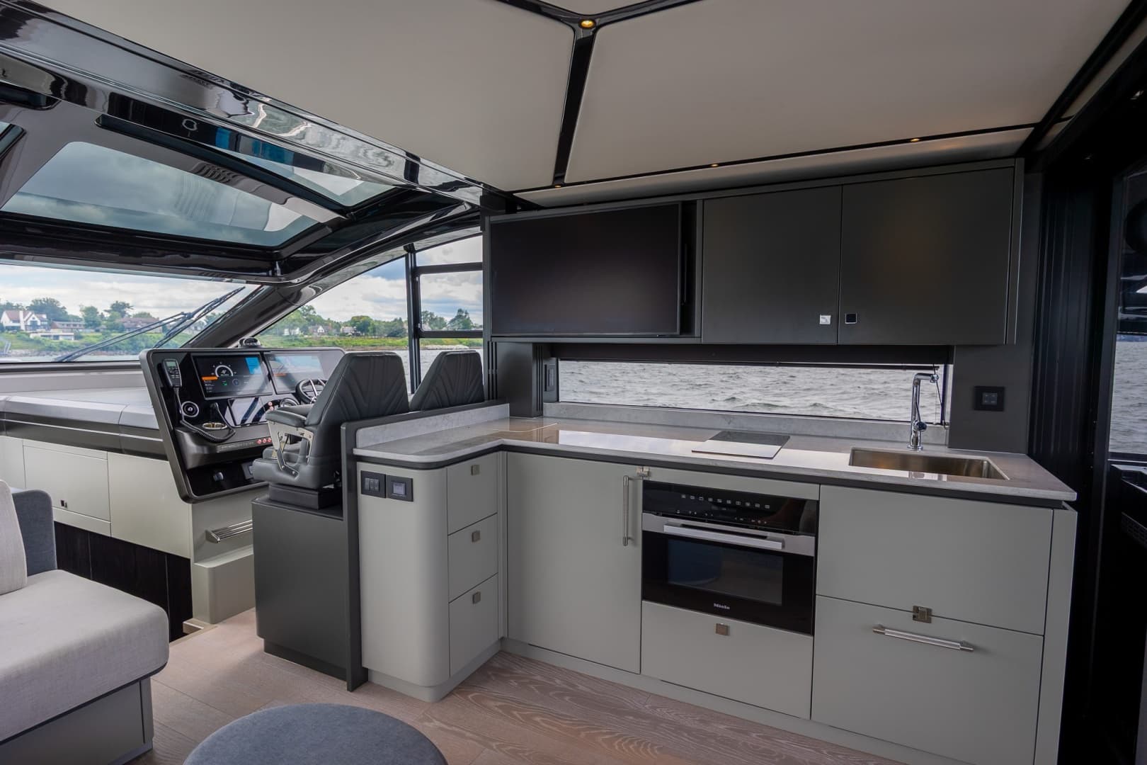 2026 Sunseeker 55 Predator