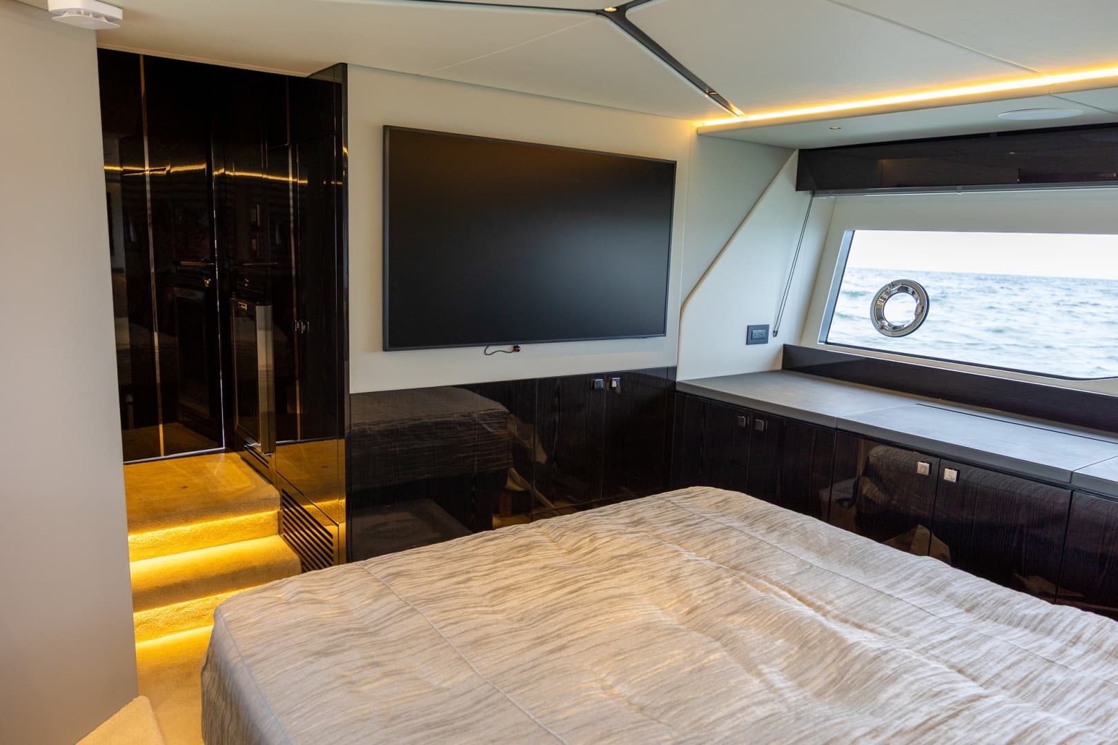 2026 Sunseeker 55 Predator