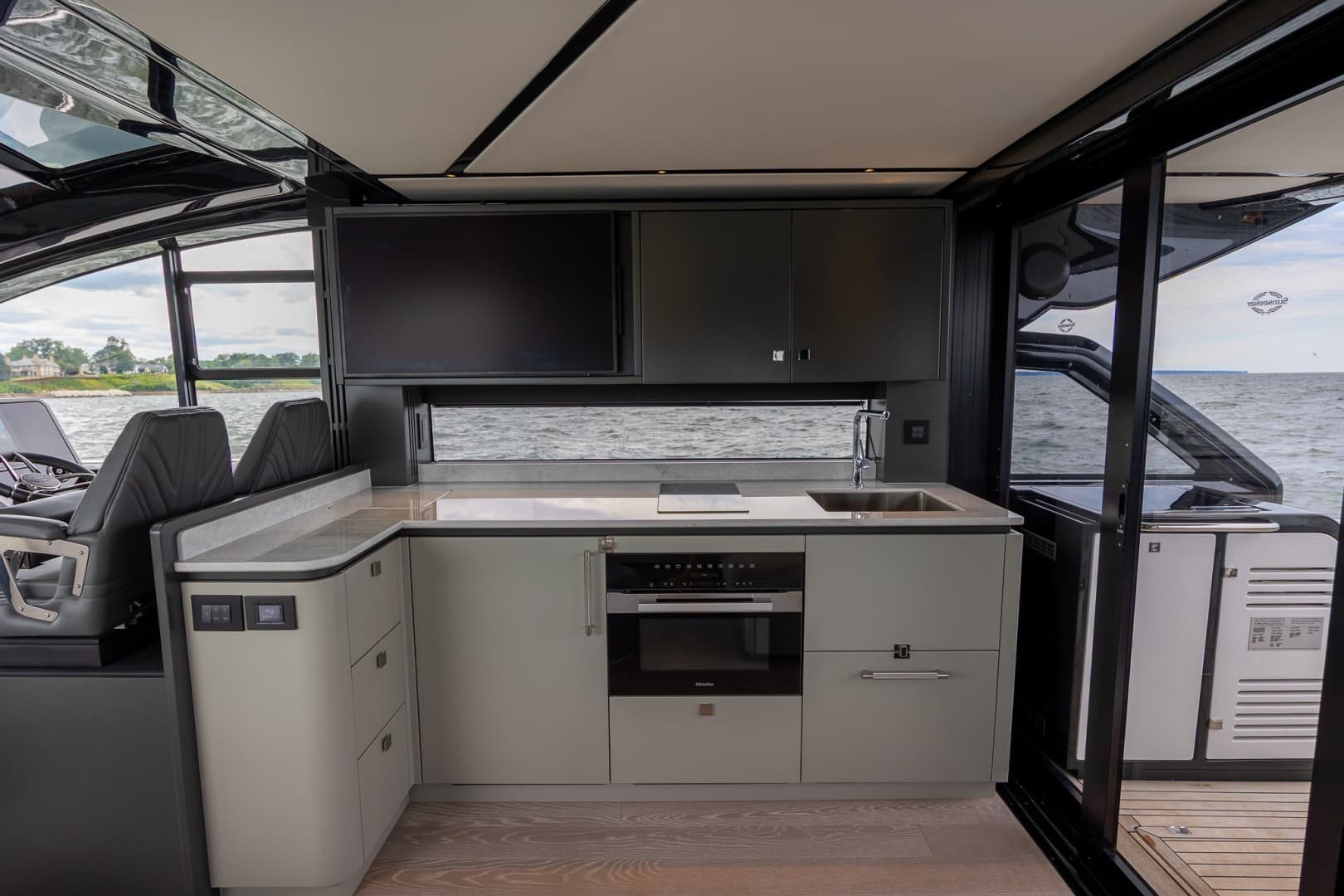 2026 Sunseeker 55 Predator