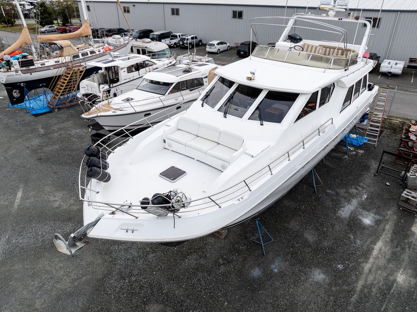 2001 Navigator 61 Pilothouse