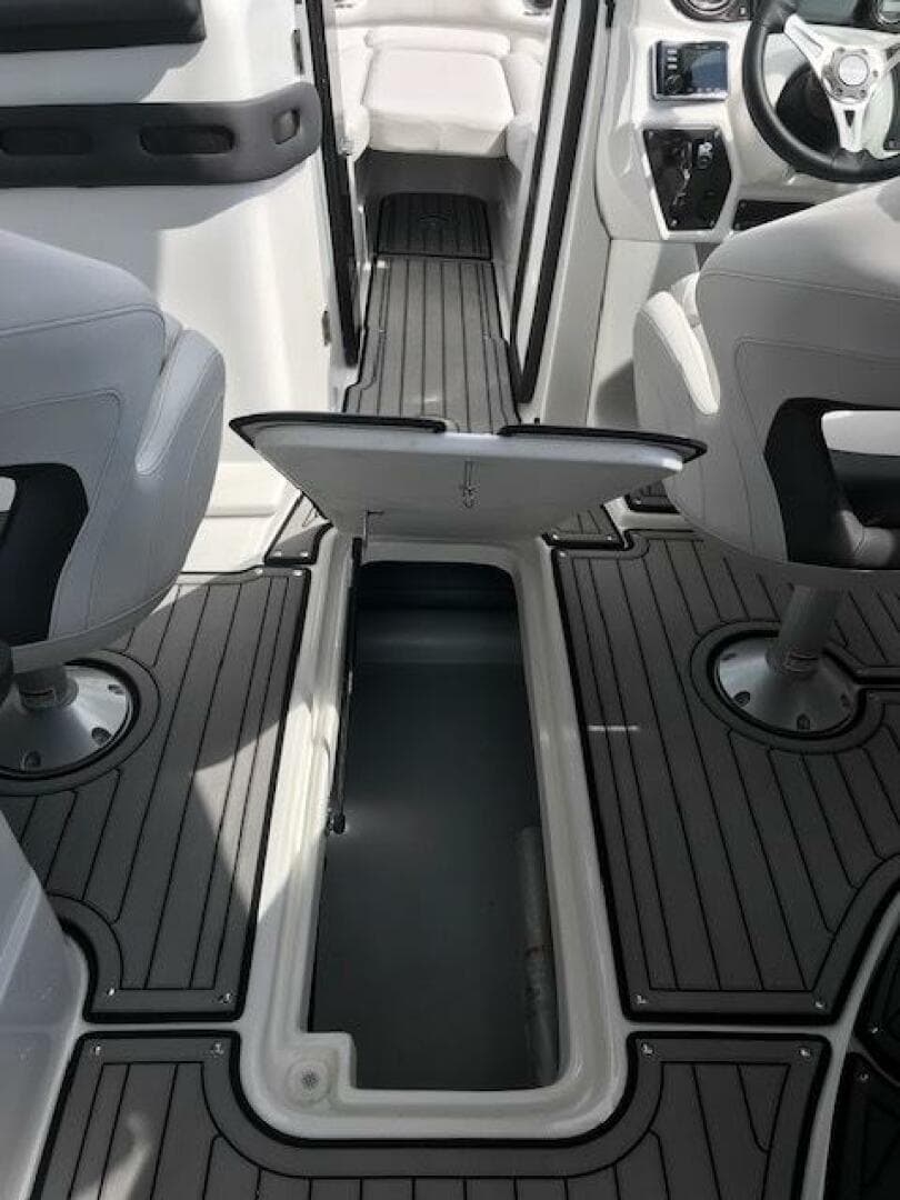 2018 Rinker 29QX