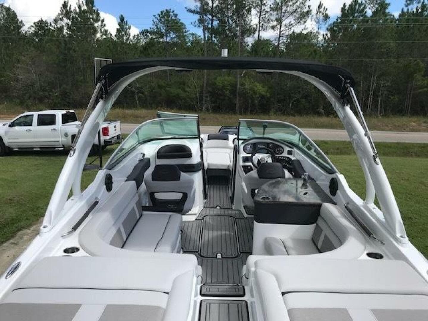 2018 Rinker 29QX