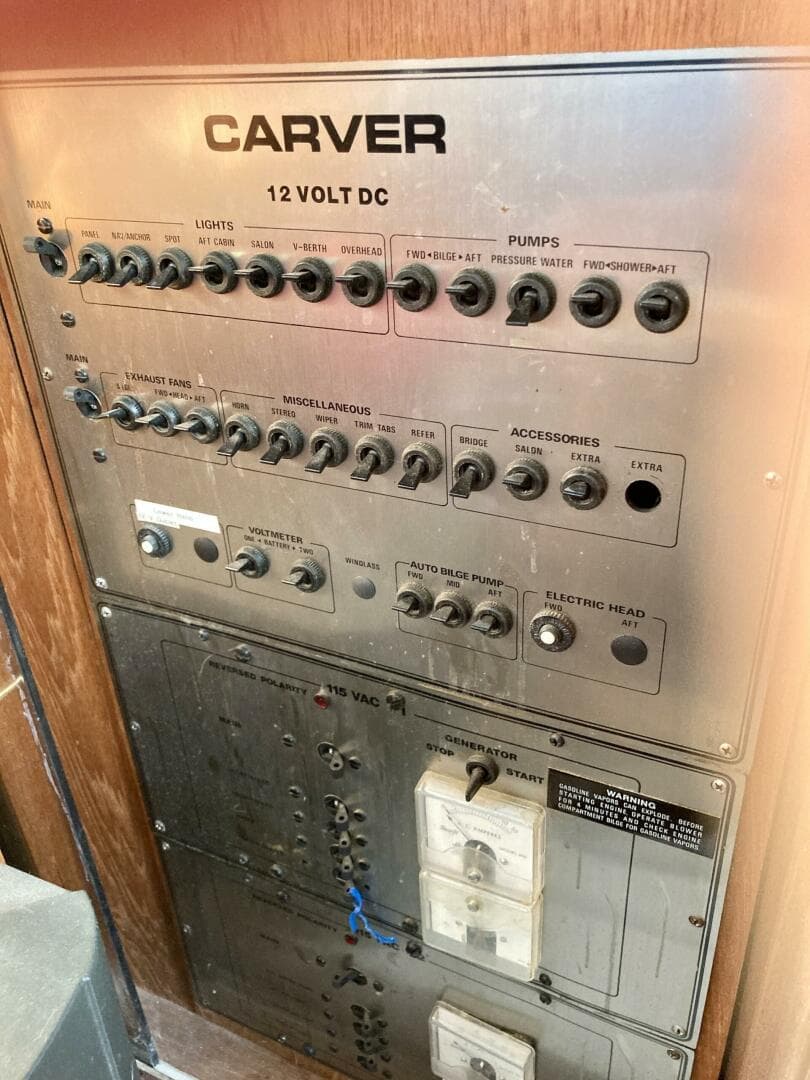 1983 Carver 3607 AC